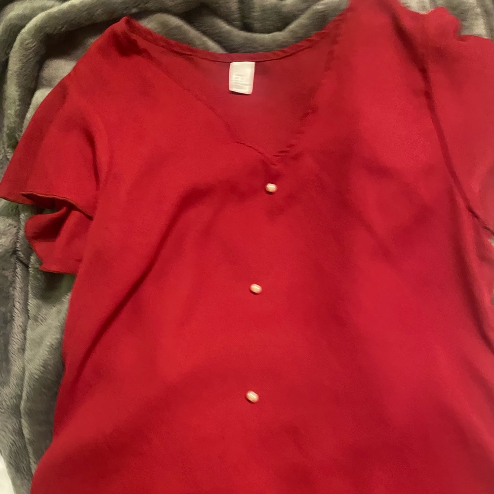 Red blouse - Picture 2 of 3